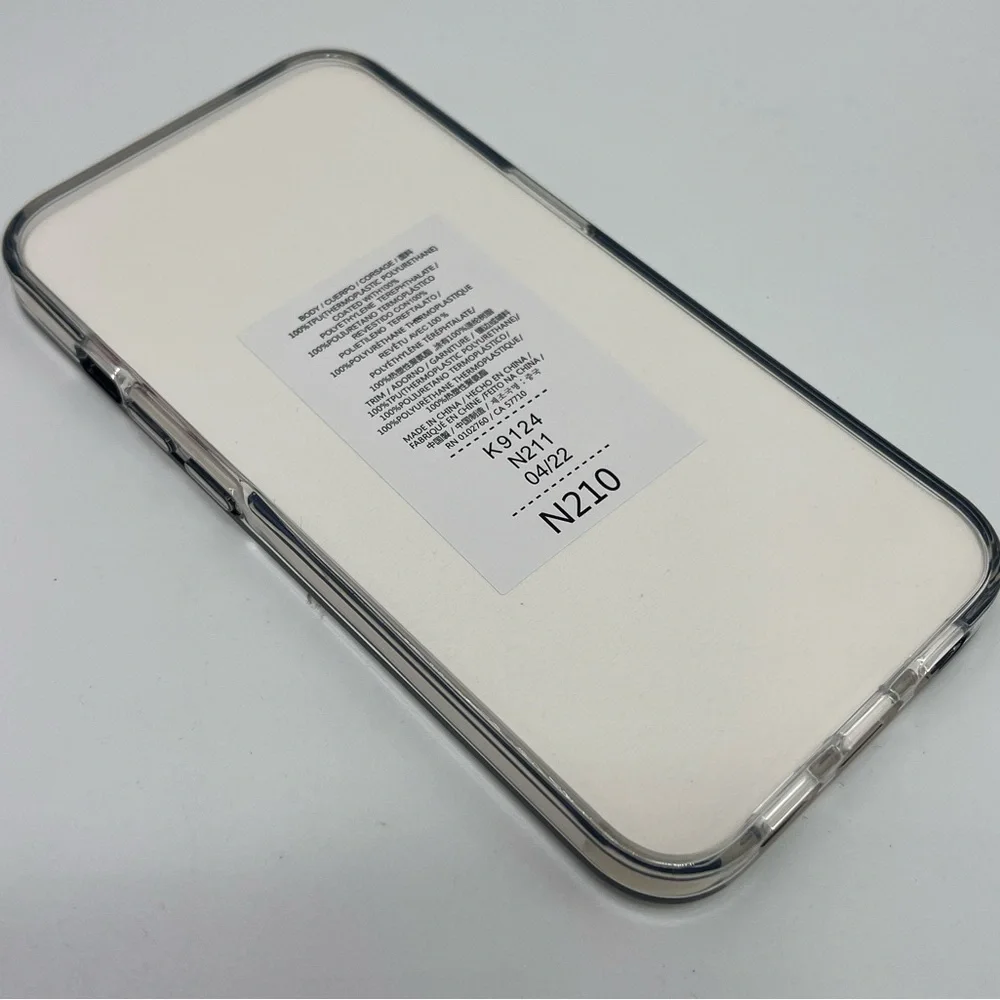 Kate Spade Phone Case for iPhone 13
NWT - Picture 11 of 16